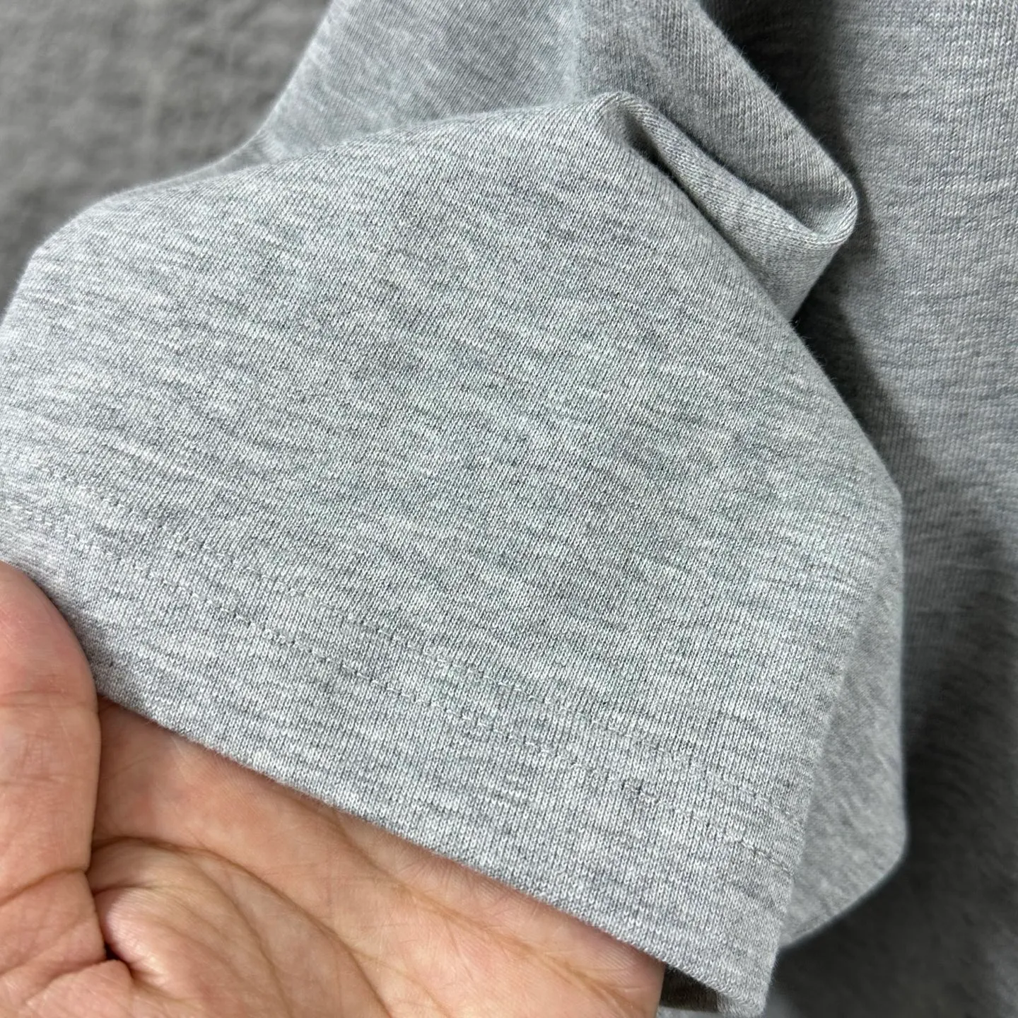 Herme* * 2026 New Arrival Classic T Same Style ：Black White Gray Size： S （90-130 ） M （120-150 ） L （140-165 ） XL （160-180 ） XXL （180-210 ）
